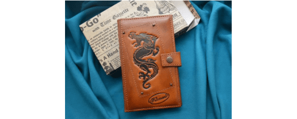 Men’s leather wallet with a dragon design